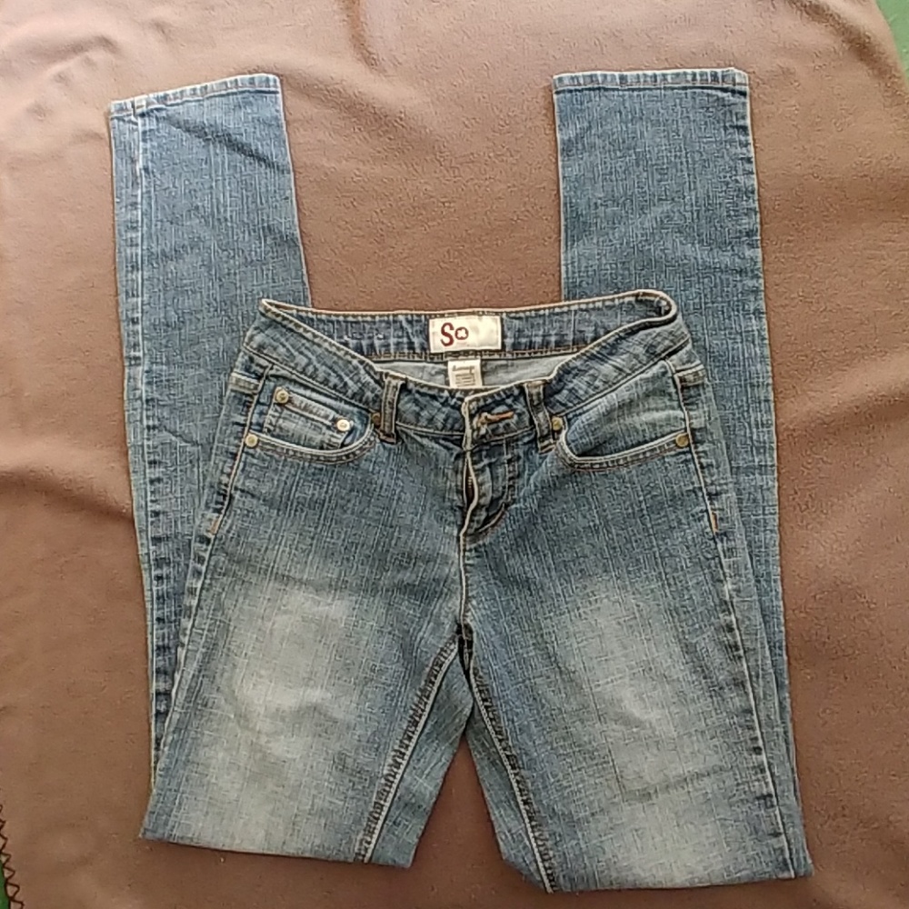 Comfy skinny / straight jeans